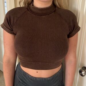 Ribbed Short Sleeve Mock Neck Crop Top - Brown